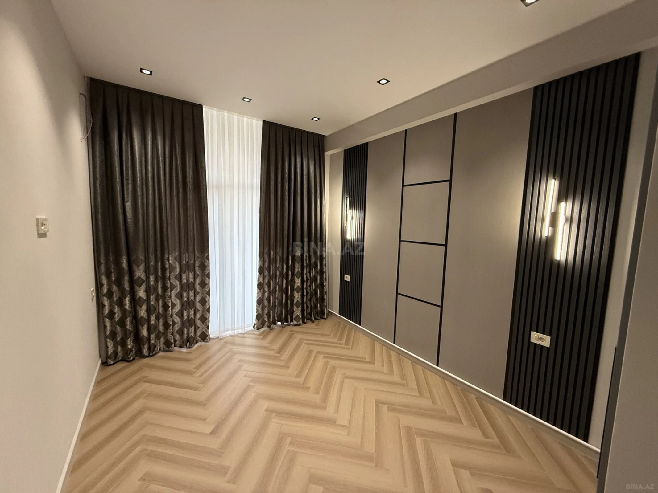 Satılır 2 otaqlı mənzil 60 m²