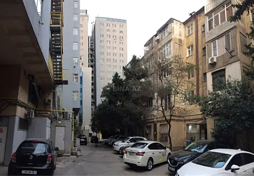 Kirayə verilir 3 otaqlı mənzil 90 m² — Bakı, Nizami 3 otaq 90.00 m²