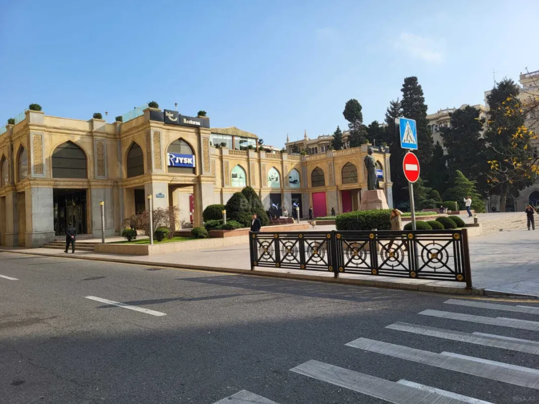 Satılır 3 otaqlı mənzil 103 m²