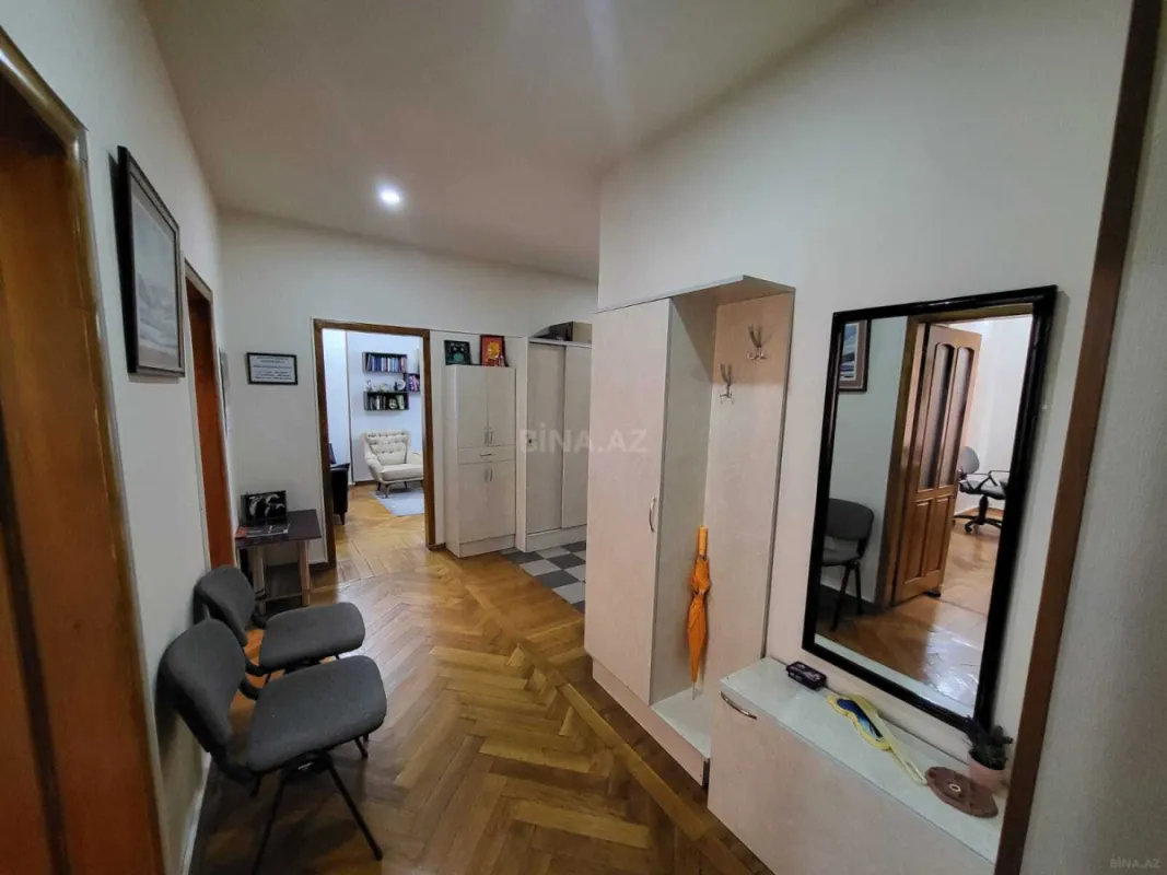 Satılır 3 otaqlı mənzil 103 m²