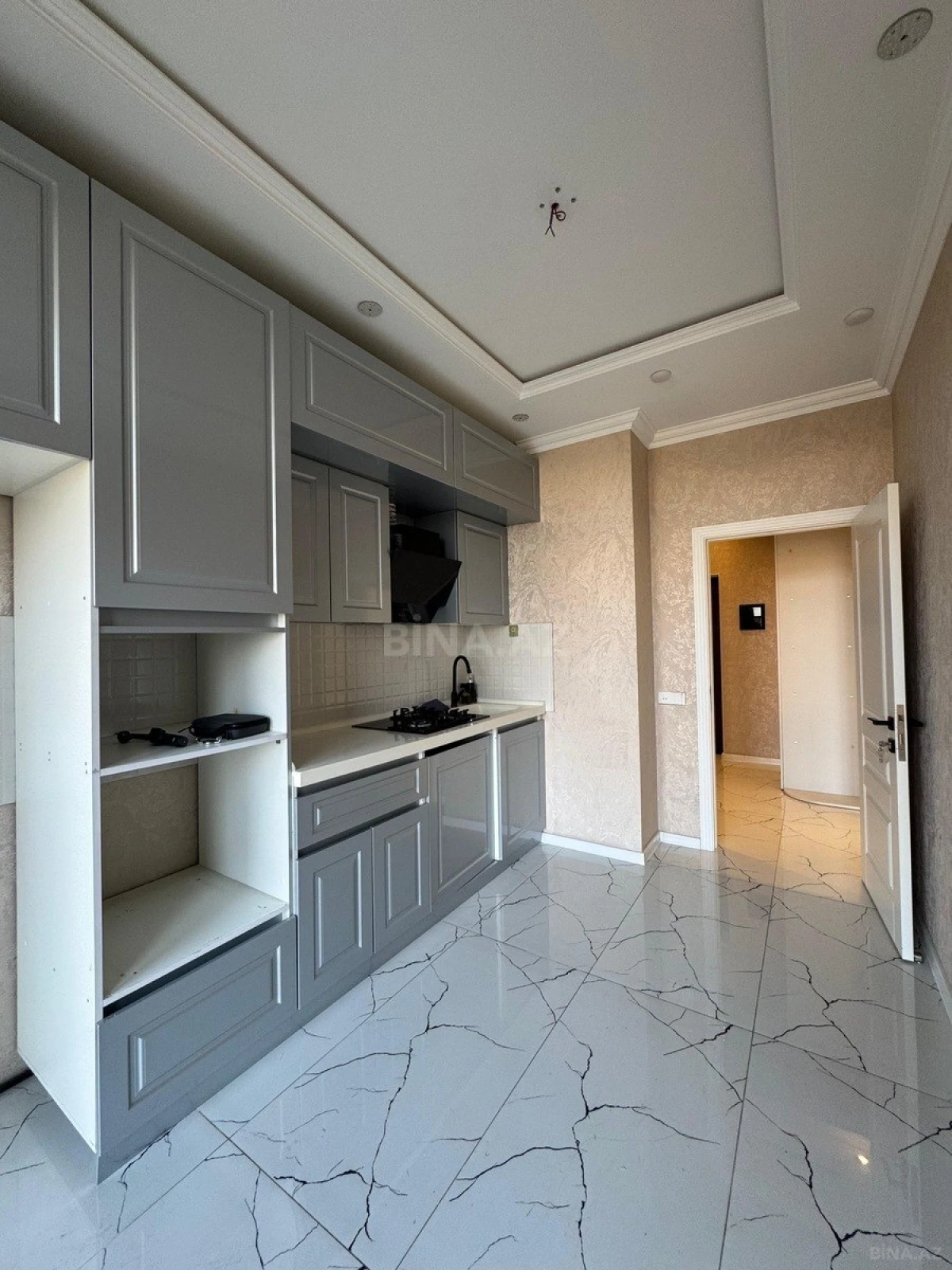 Satılır 2 otaqlı mənzil 75 m²