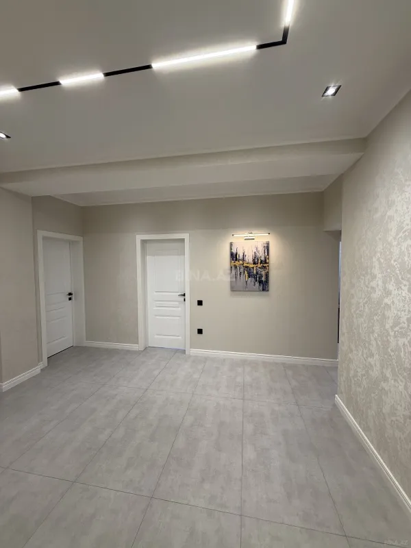 Satılır 3 otaqlı mənzil 145 m²