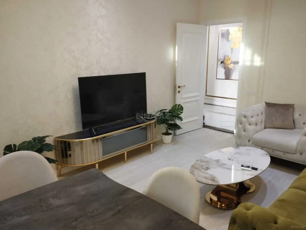 Kirayə verilir 3 otaqlı mənzil 100 m²