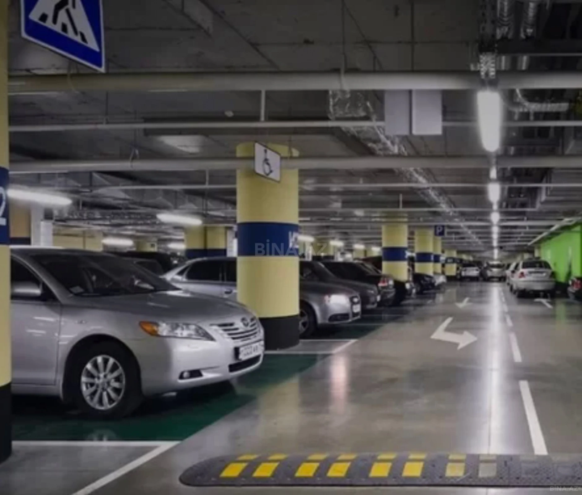 Satılır qaraj 15 m²