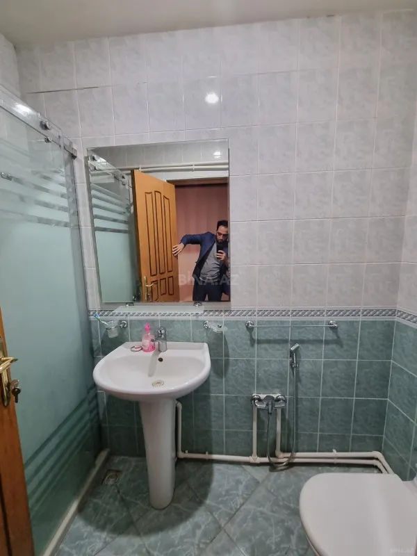 Satılır 4 otaqlı mənzil 190 m²