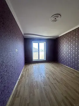 Satılır 8 otaqlı həyət evi 300 m²