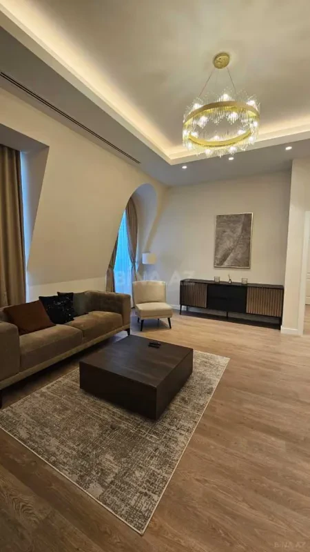 Kirayə verilir 3 otaqlı mənzil 115 m²
