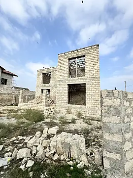 Satılır 5 otaqlı həyət evi 160 m²