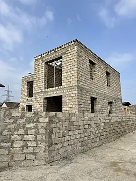 Satılır 5 otaqlı həyət evi 160 m²