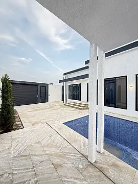 Satılır 4 otaqlı həyət evi 140 m²