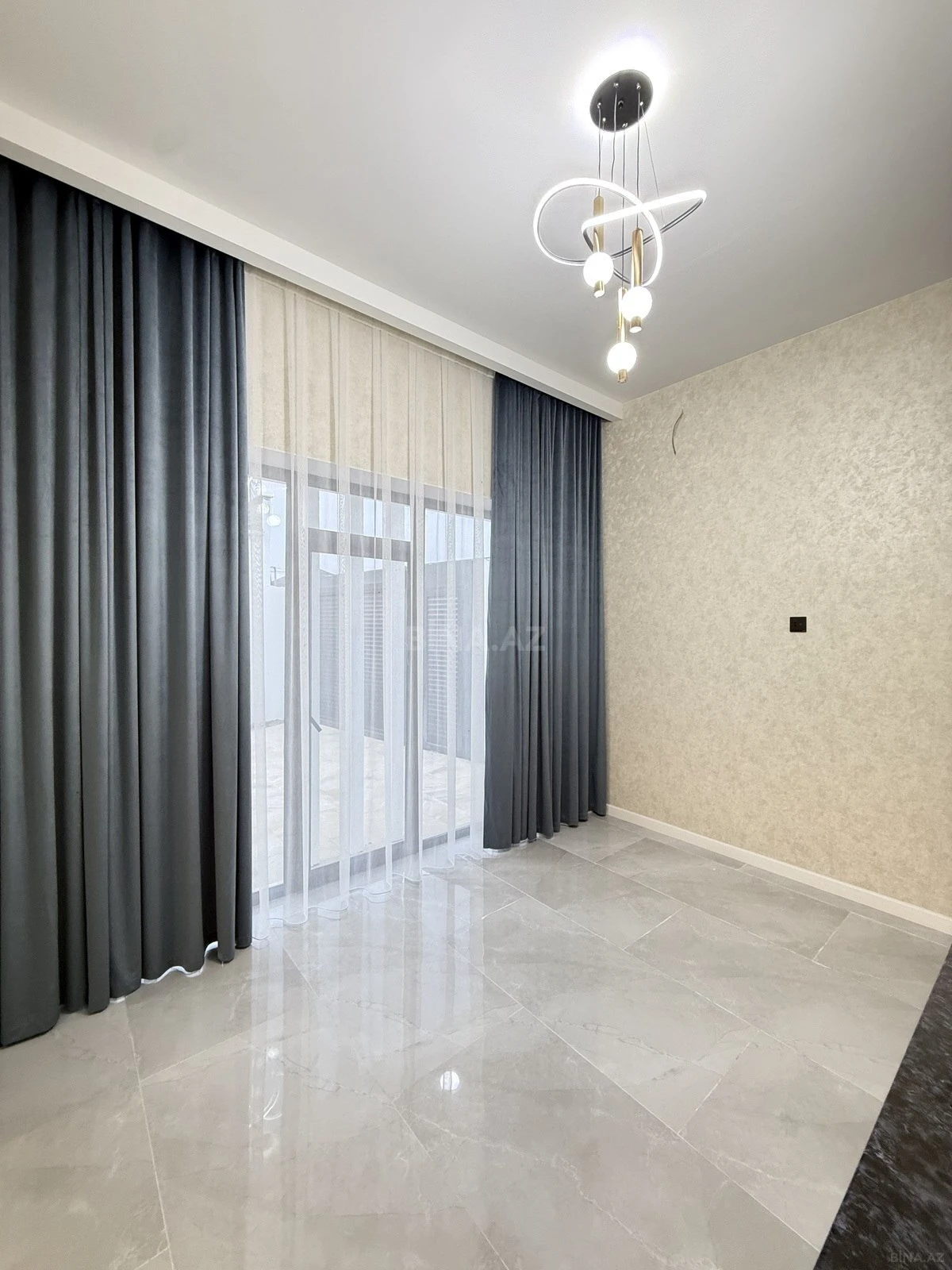 Satılır 4 otaqlı həyət evi 140 m²