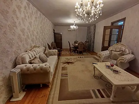 Satılır 5 otaqlı həyət evi 230 m²