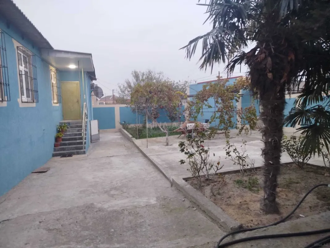 Satılır 5 otaqlı həyət evi 230 m²