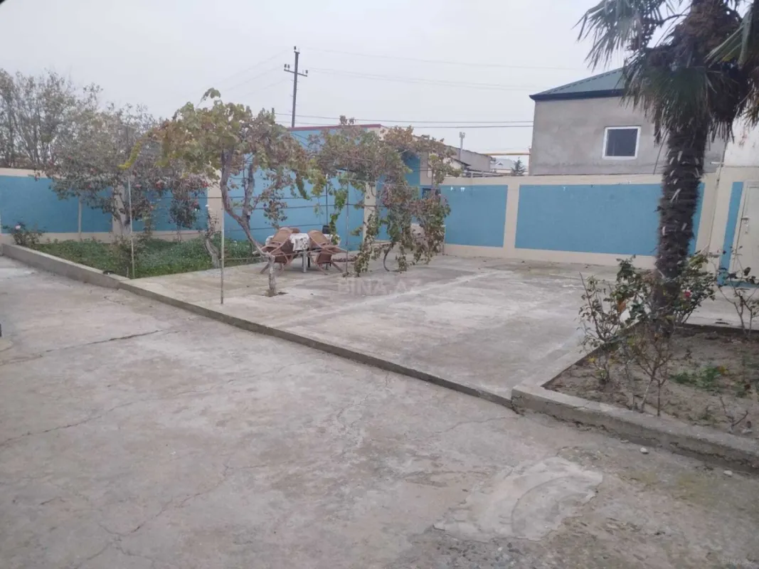 Satılır 5 otaqlı həyət evi 230 m²
