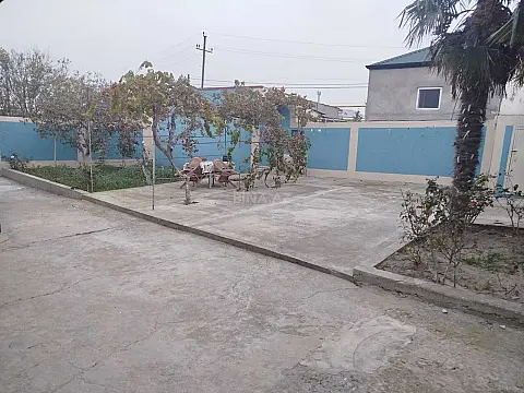Satılır 5 otaqlı həyət evi 230 m²
