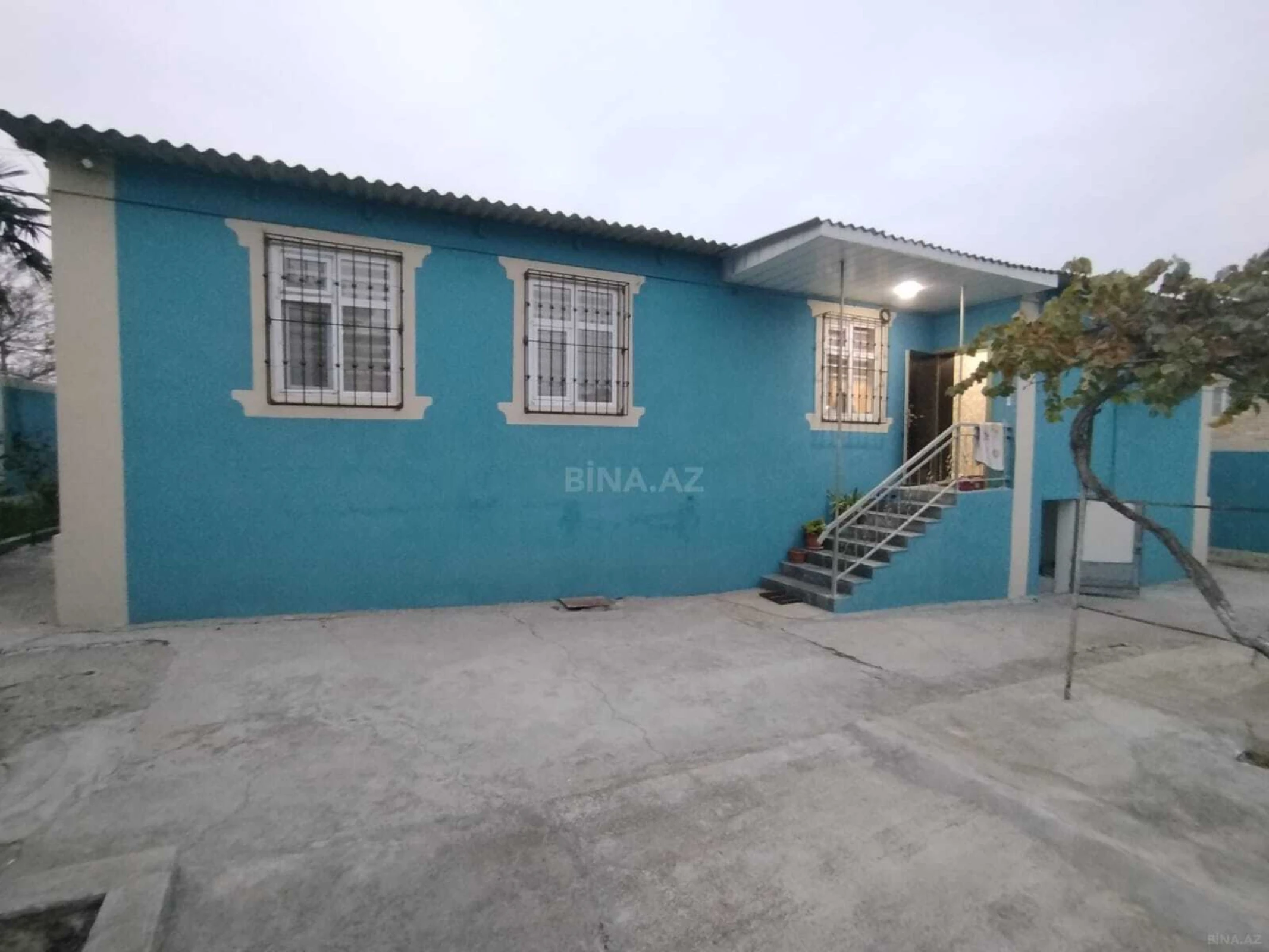 Satılır 5 otaqlı həyət evi 230 m²