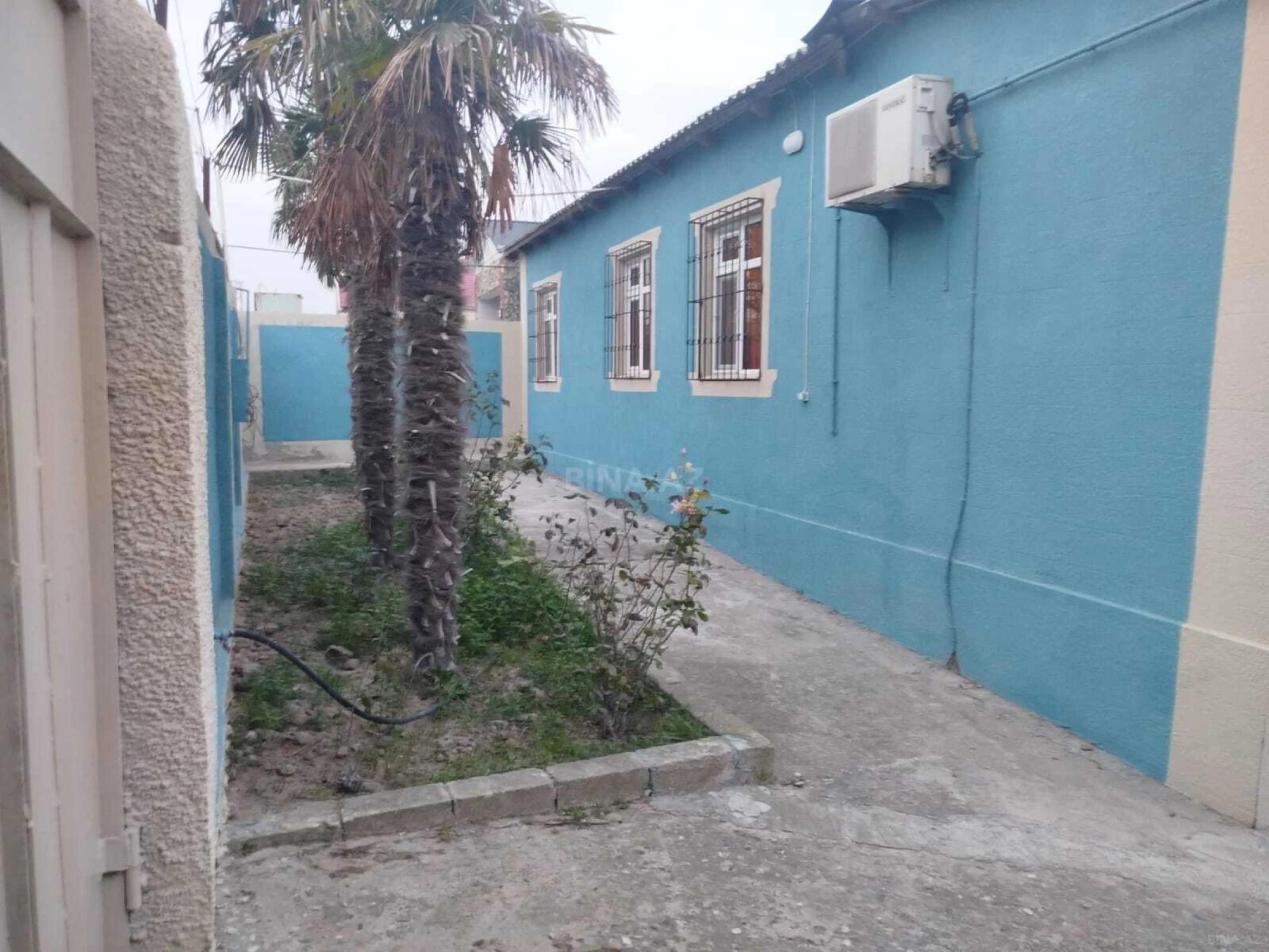 Satılır 5 otaqlı həyət evi 230 m²