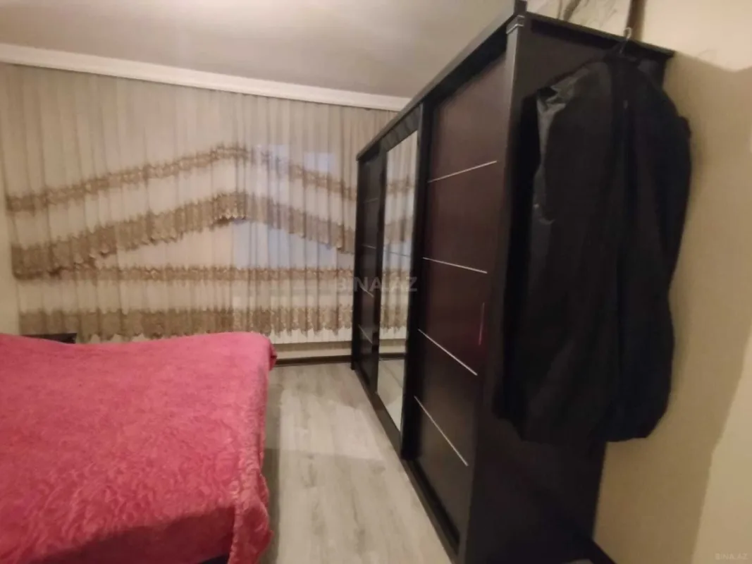 Satılır 5 otaqlı həyət evi 230 m²
