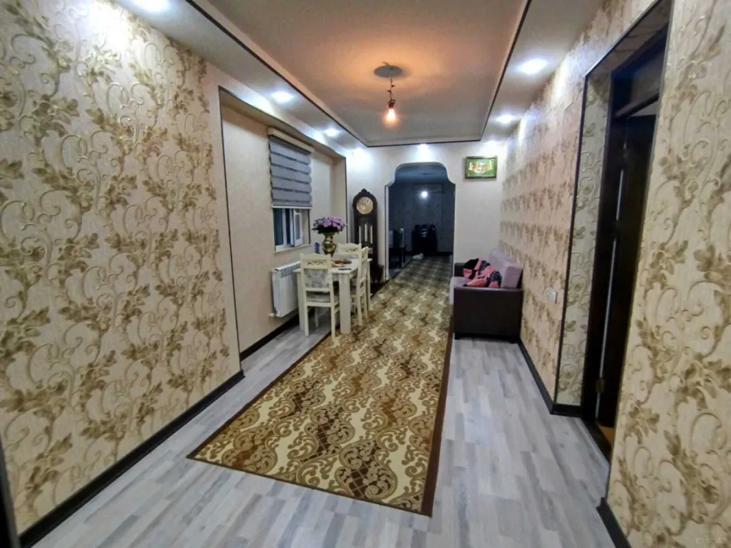 Satılır 5 otaqlı həyət evi 230 m²