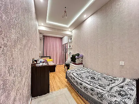 Satılır 3 otaqlı mənzil 116 m²