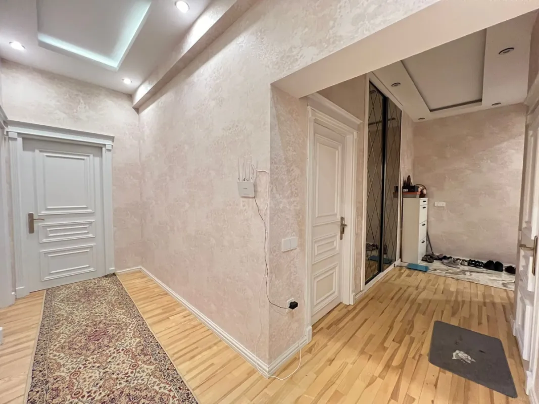Satılır 3 otaqlı mənzil 116 m²