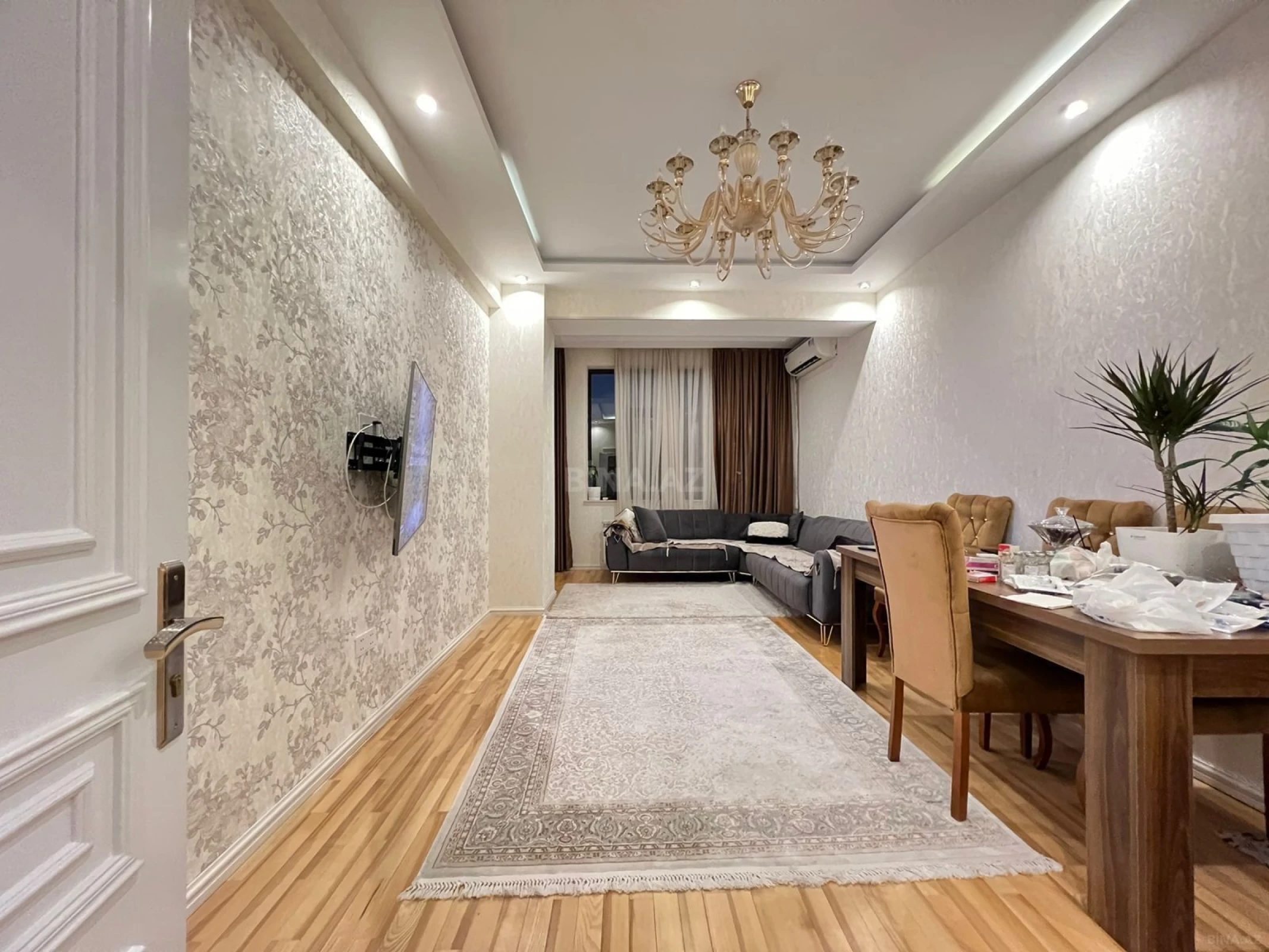 Satılır 3 otaqlı mənzil 116 m²