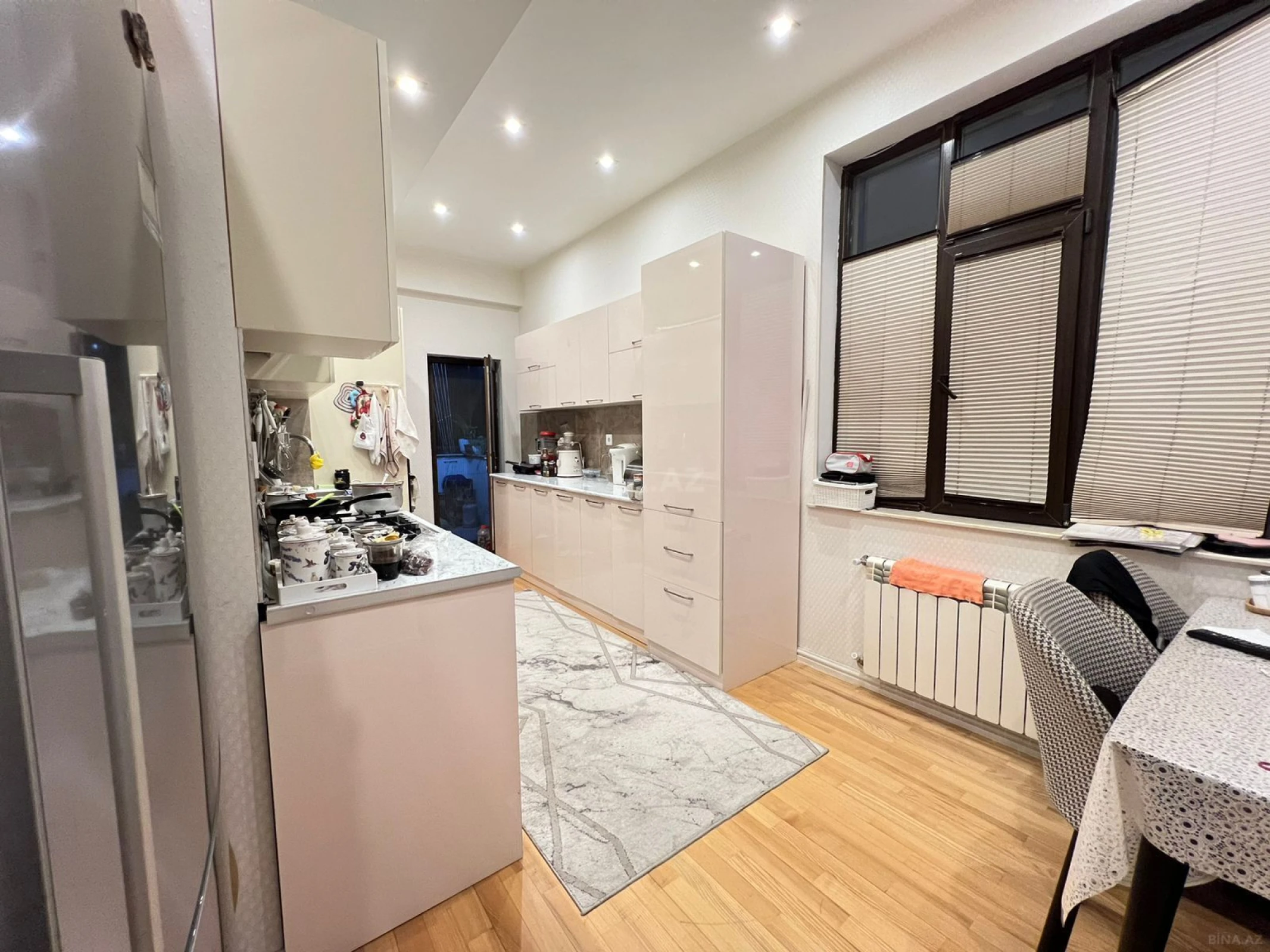 Satılır 3 otaqlı mənzil 116 m²