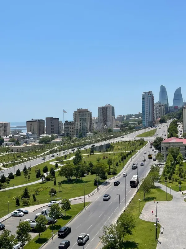 Kirayə verilir 4 otaqlı mənzil 190 m²