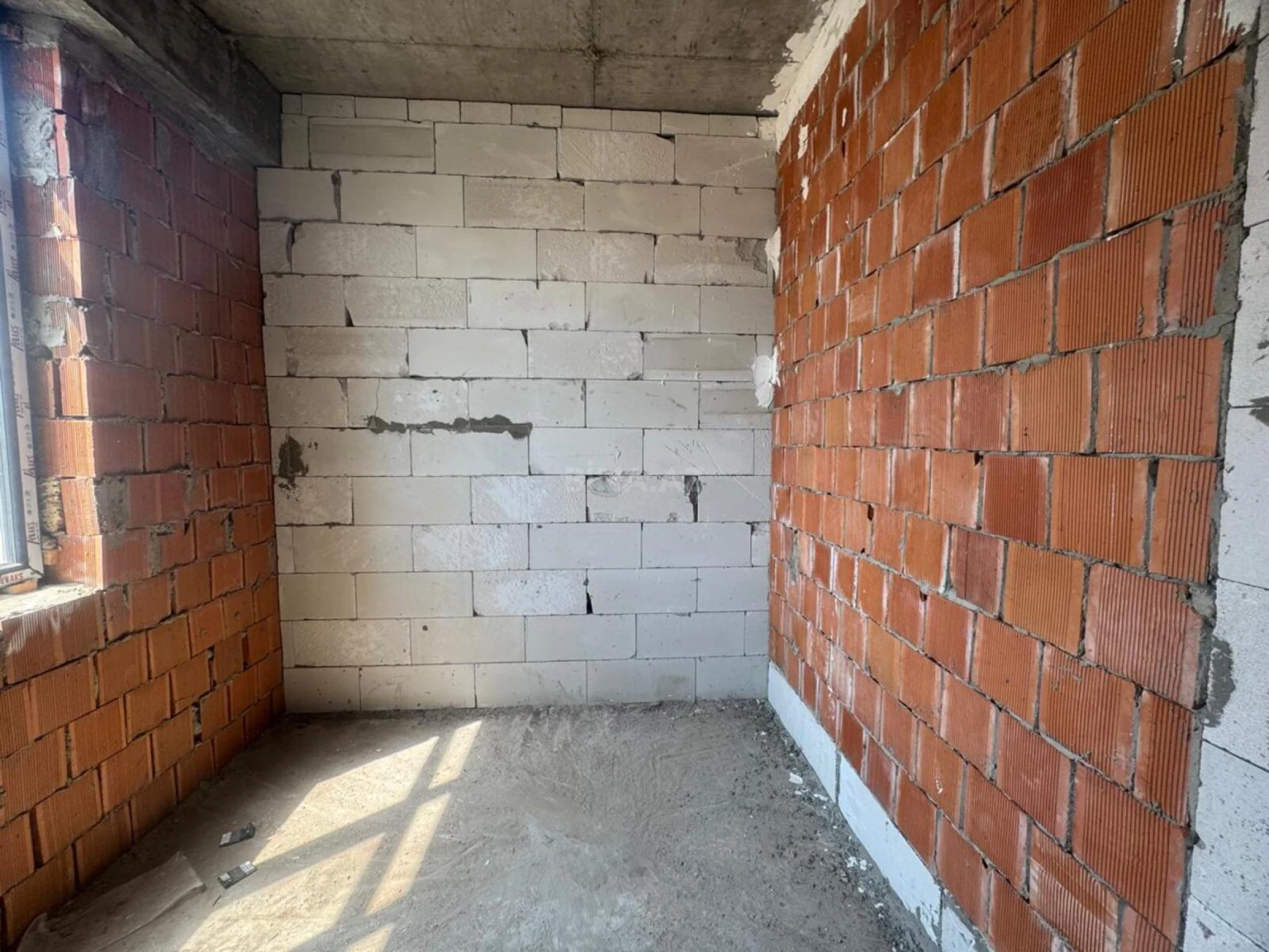 Satılır 1 otaqlı mənzil 52 m²