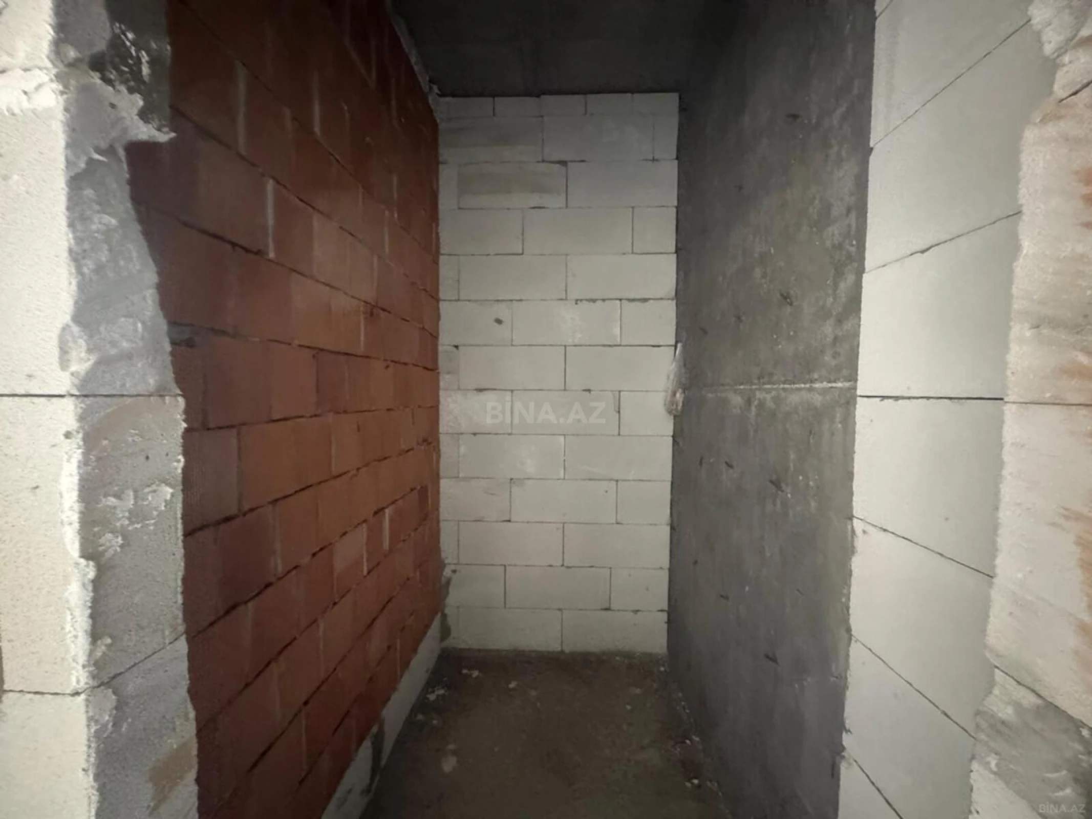 Satılır 1 otaqlı mənzil 52 m²