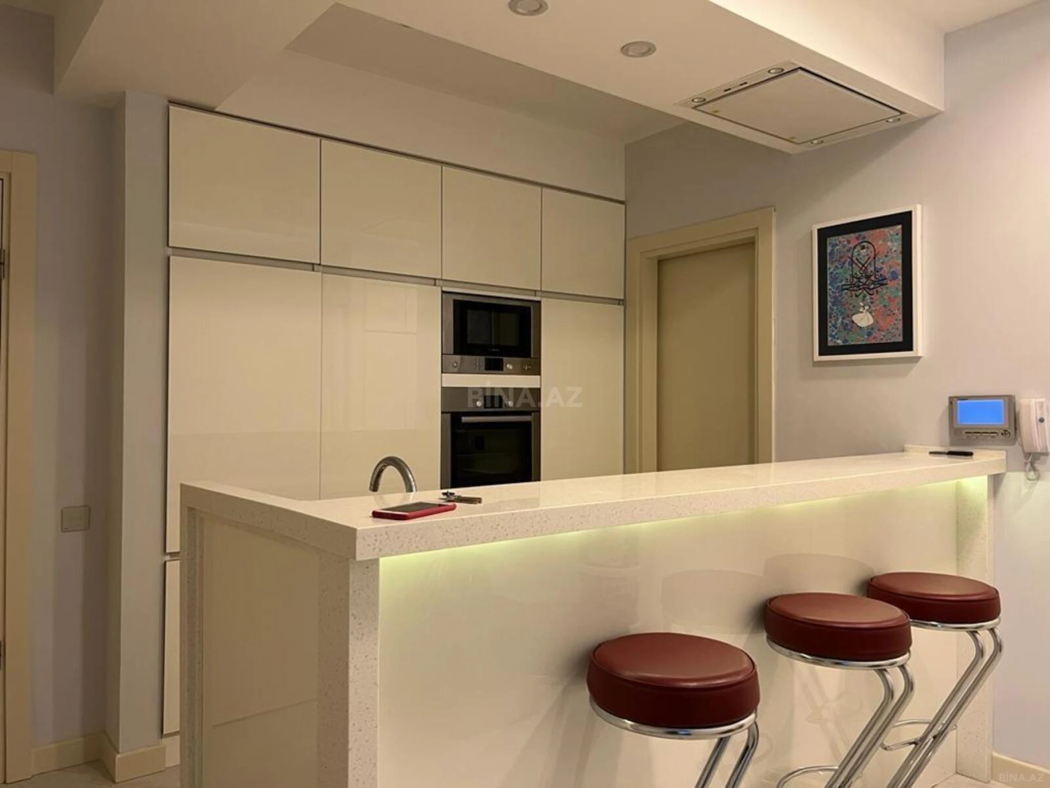 Kirayə verilir 3 otaqlı mənzil 100 m²