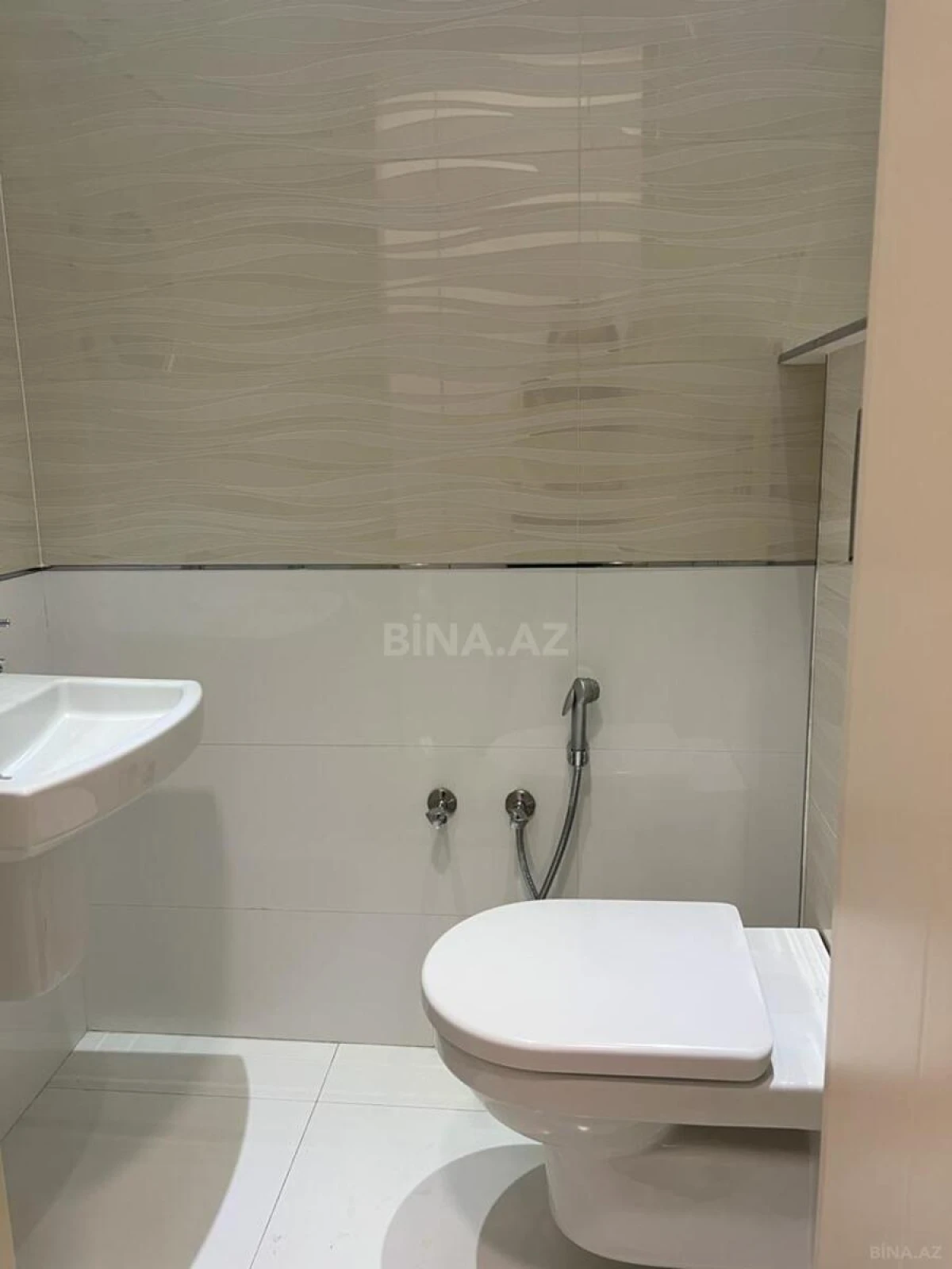 Kirayə verilir 3 otaqlı mənzil 100 m²