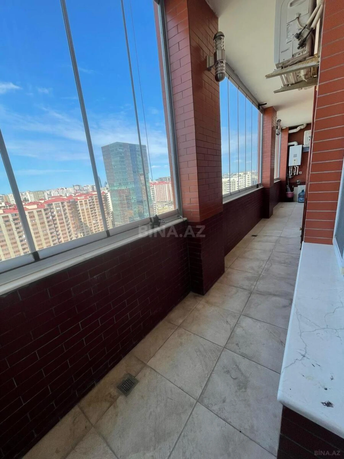 Kirayə verilir 3 otaqlı mənzil 100 m²