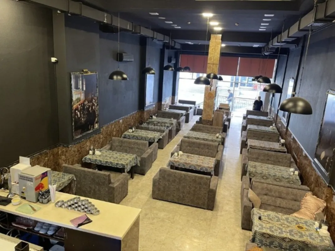 Satılır obyekt 163 m²