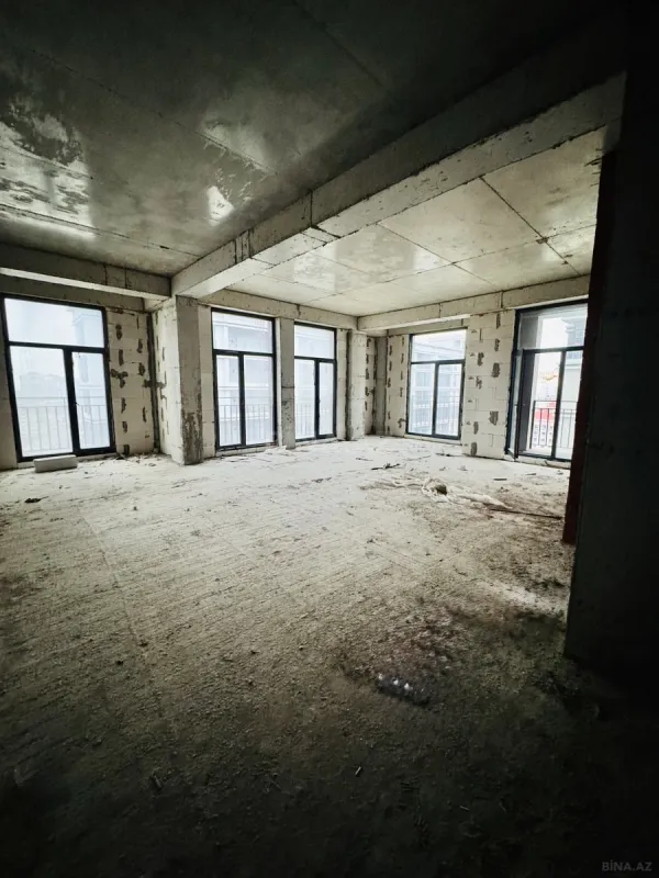 Satılır 3 otaqlı mənzil 114 m²