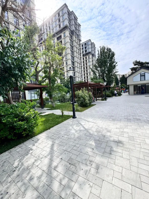 Satılır 3 otaqlı mənzil 114 m²