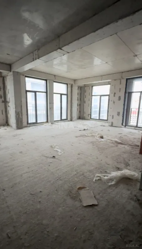 Satılır 3 otaqlı mənzil 114 m²