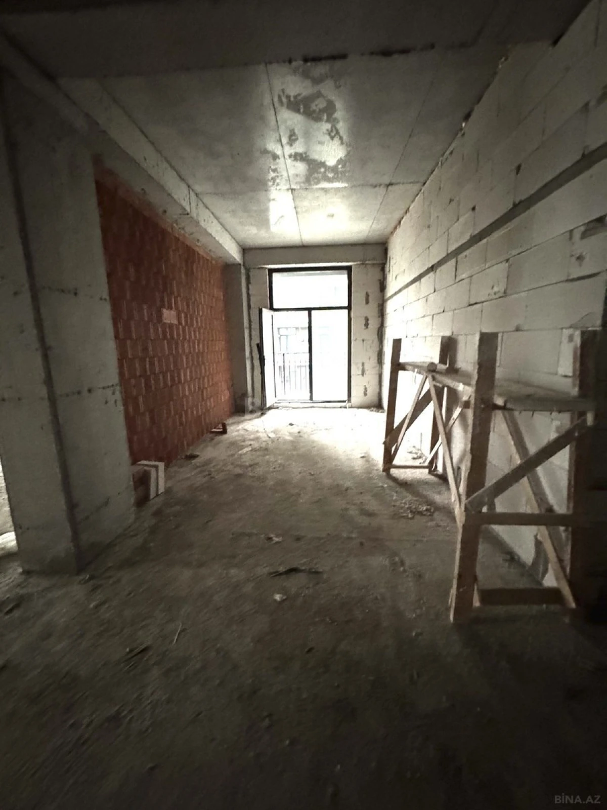 Satılır 3 otaqlı mənzil 114 m²