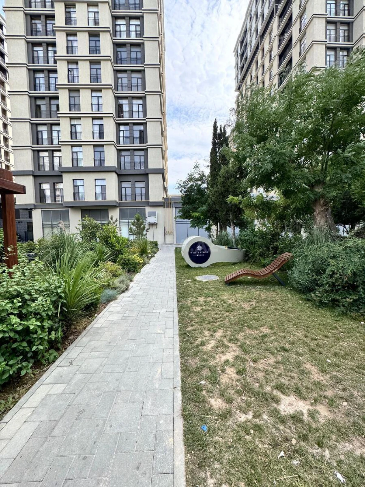 Satılır 3 otaqlı mənzil 114 m²