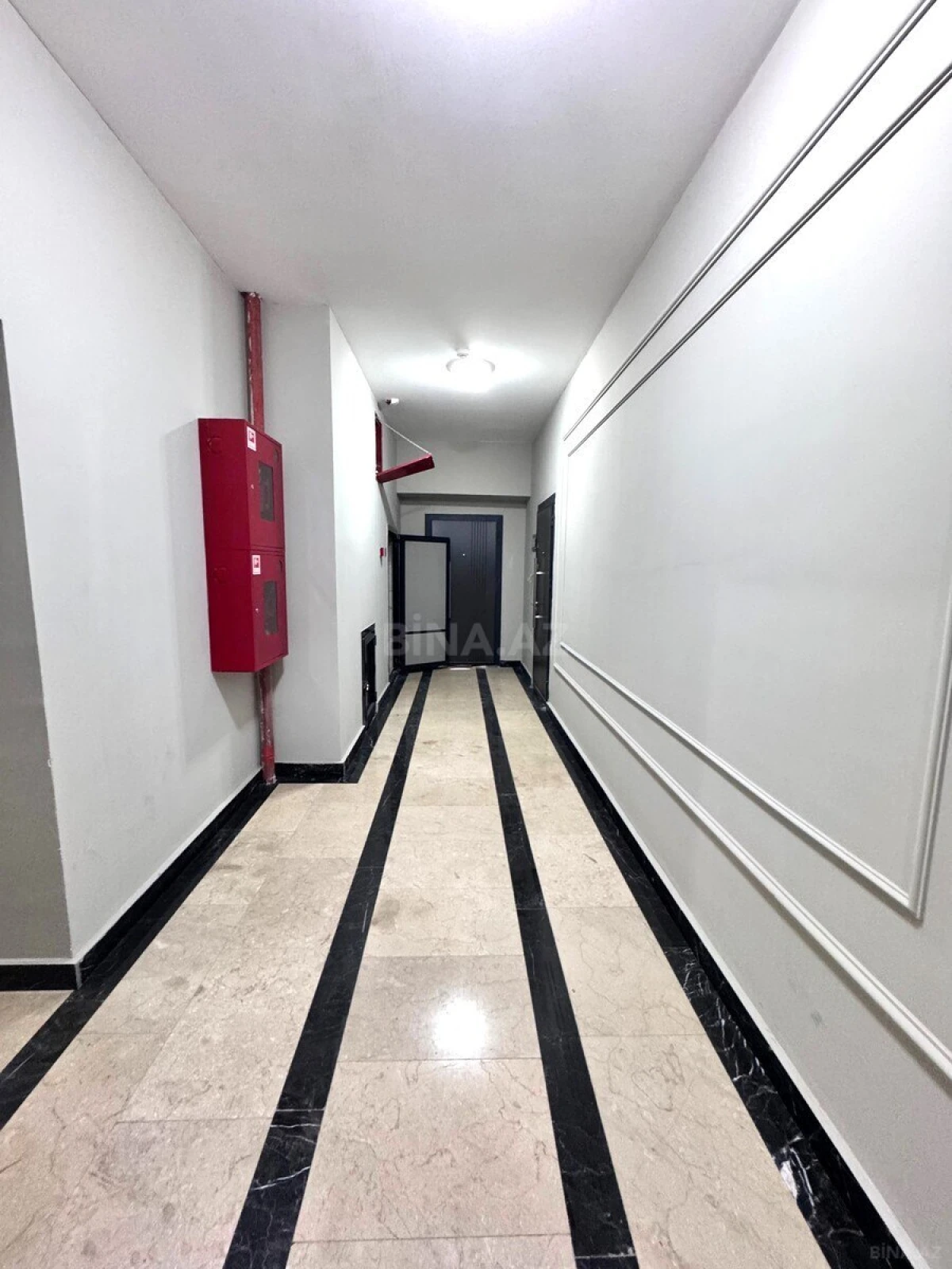Satılır 3 otaqlı mənzil 114 m²