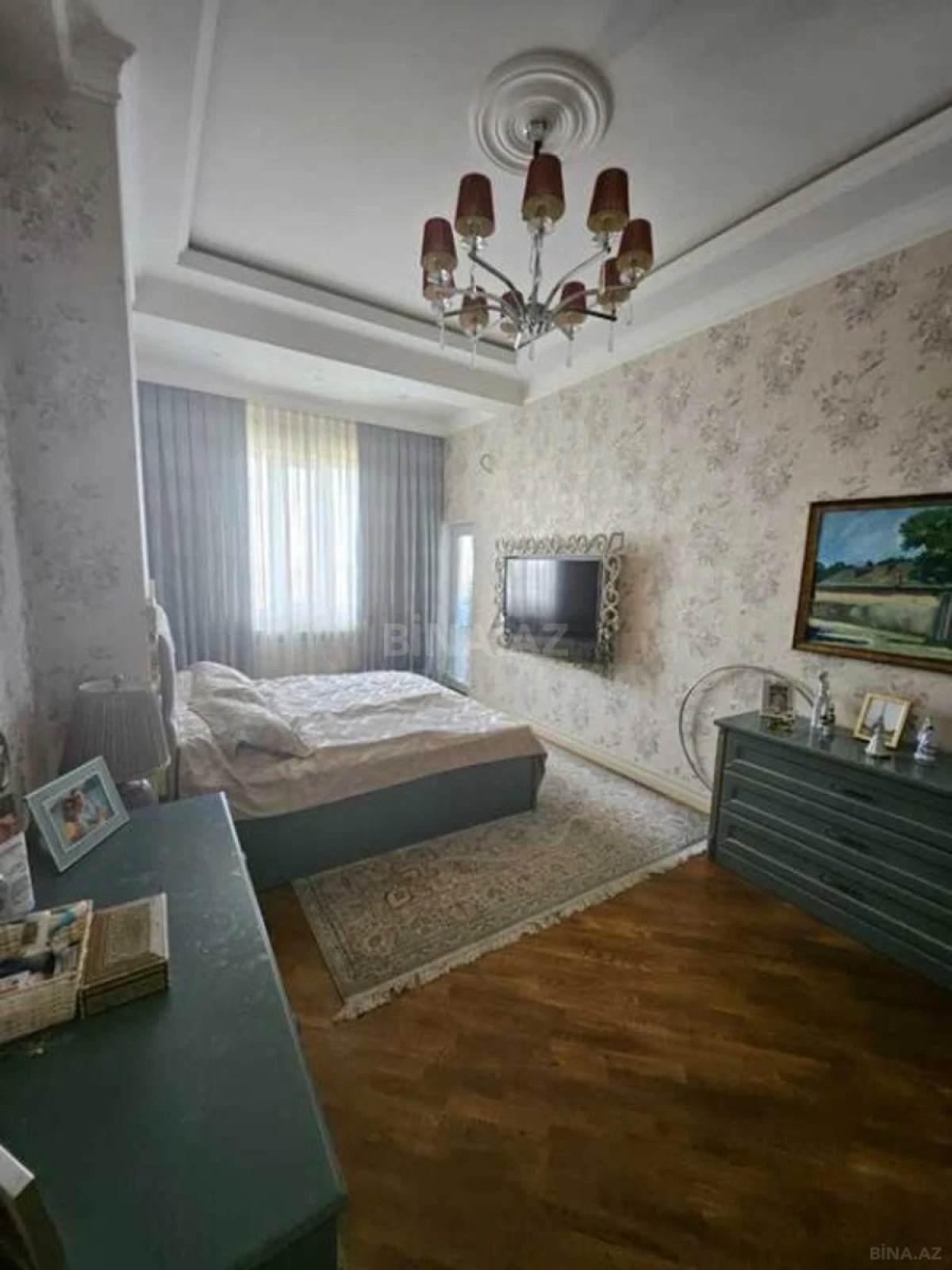 Satılır 4 otaqlı mənzil 160 m²