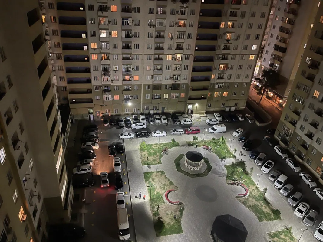 Satılır 2 otaqlı mənzil 65 m²
