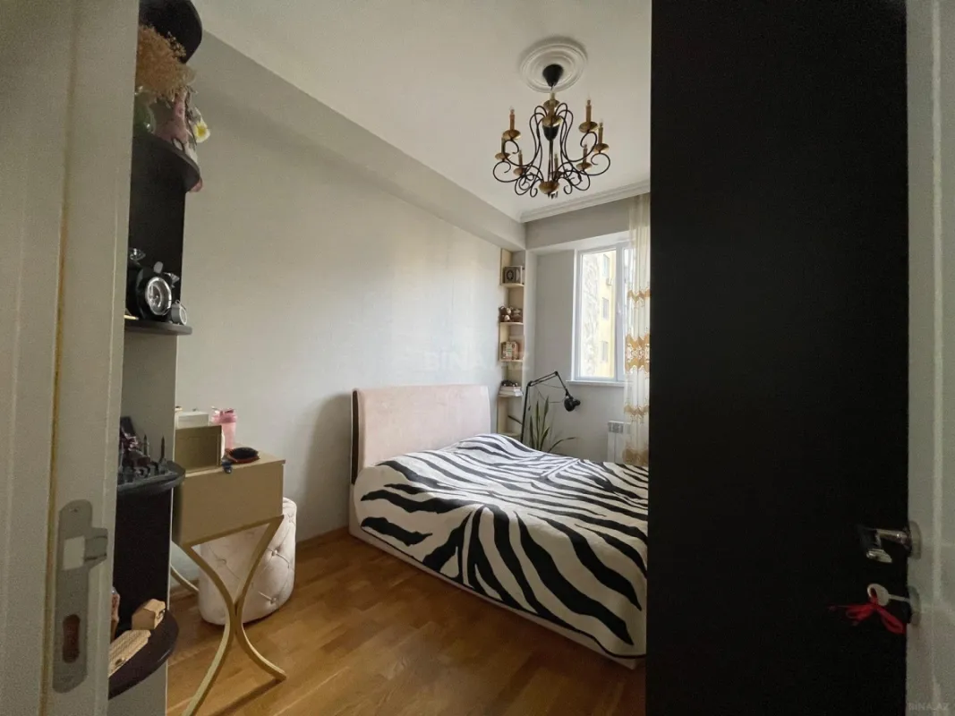 Satılır 2 otaqlı mənzil 65 m²