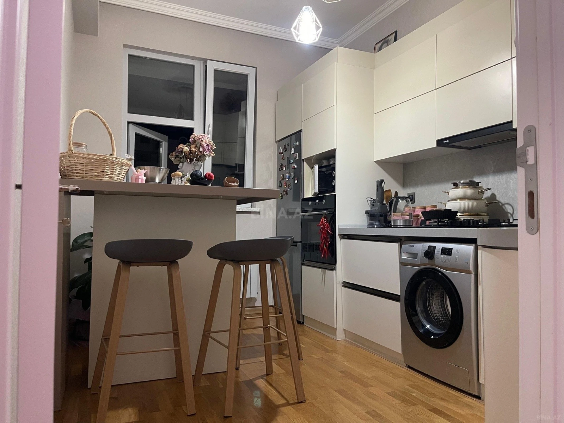 Satılır 2 otaqlı mənzil 65 m²