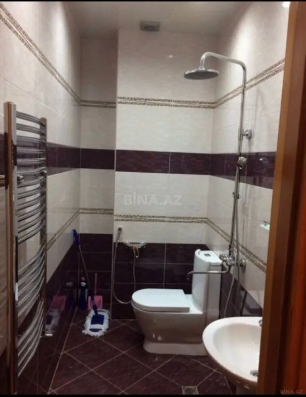 Satılır 7 otaqlı həyət evi 400 m²