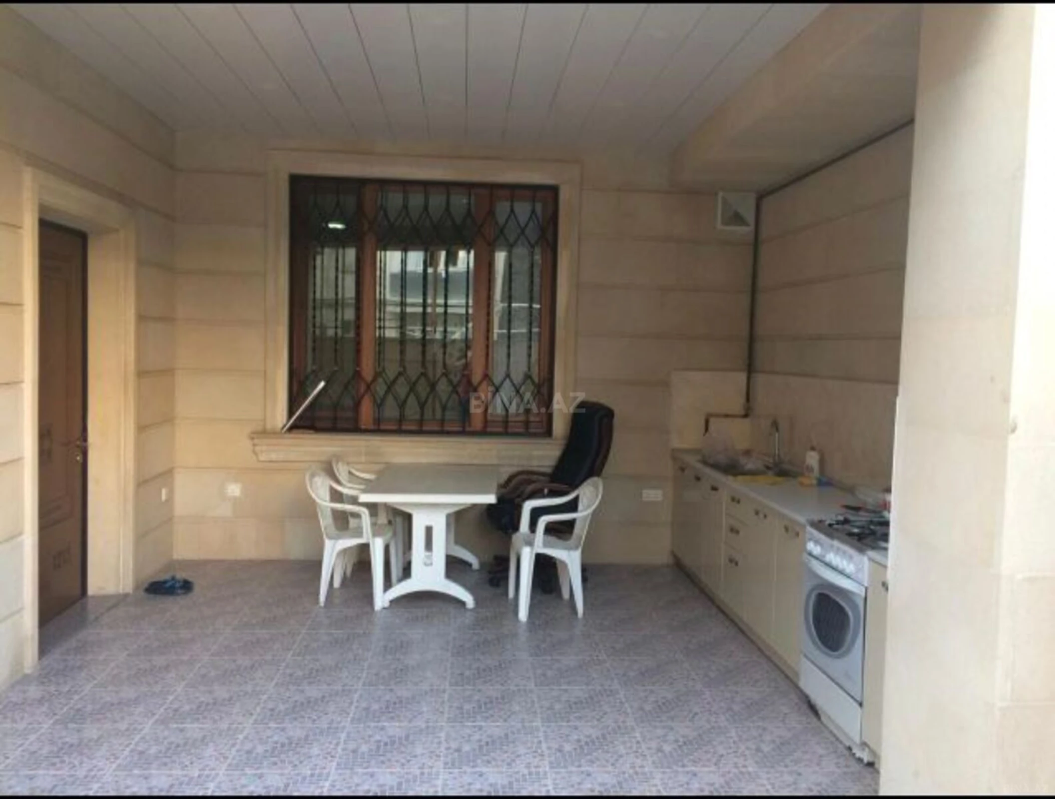 Satılır 7 otaqlı həyət evi 400 m²