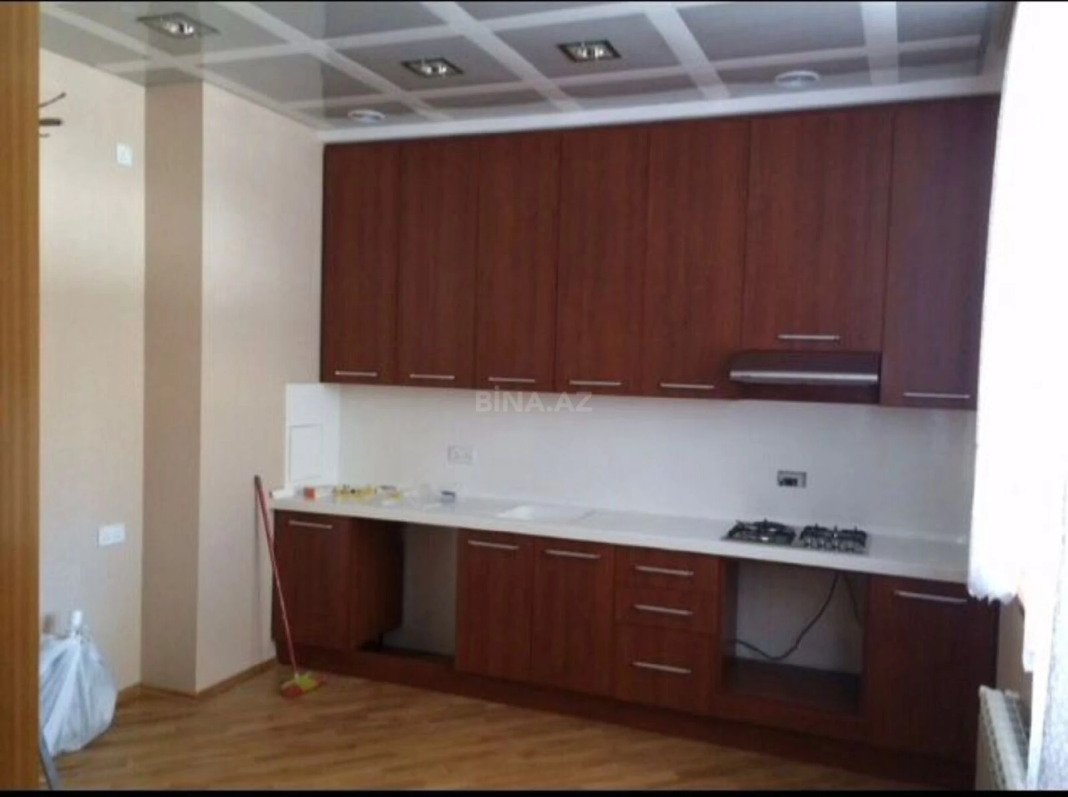 Satılır 7 otaqlı həyət evi 400 m²