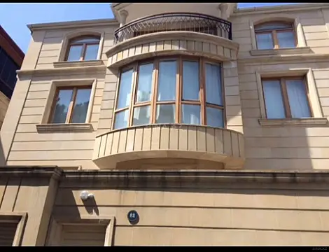 Satılır 7 otaqlı həyət evi 400 m² — Bakı 7 otaq 400.00 m²