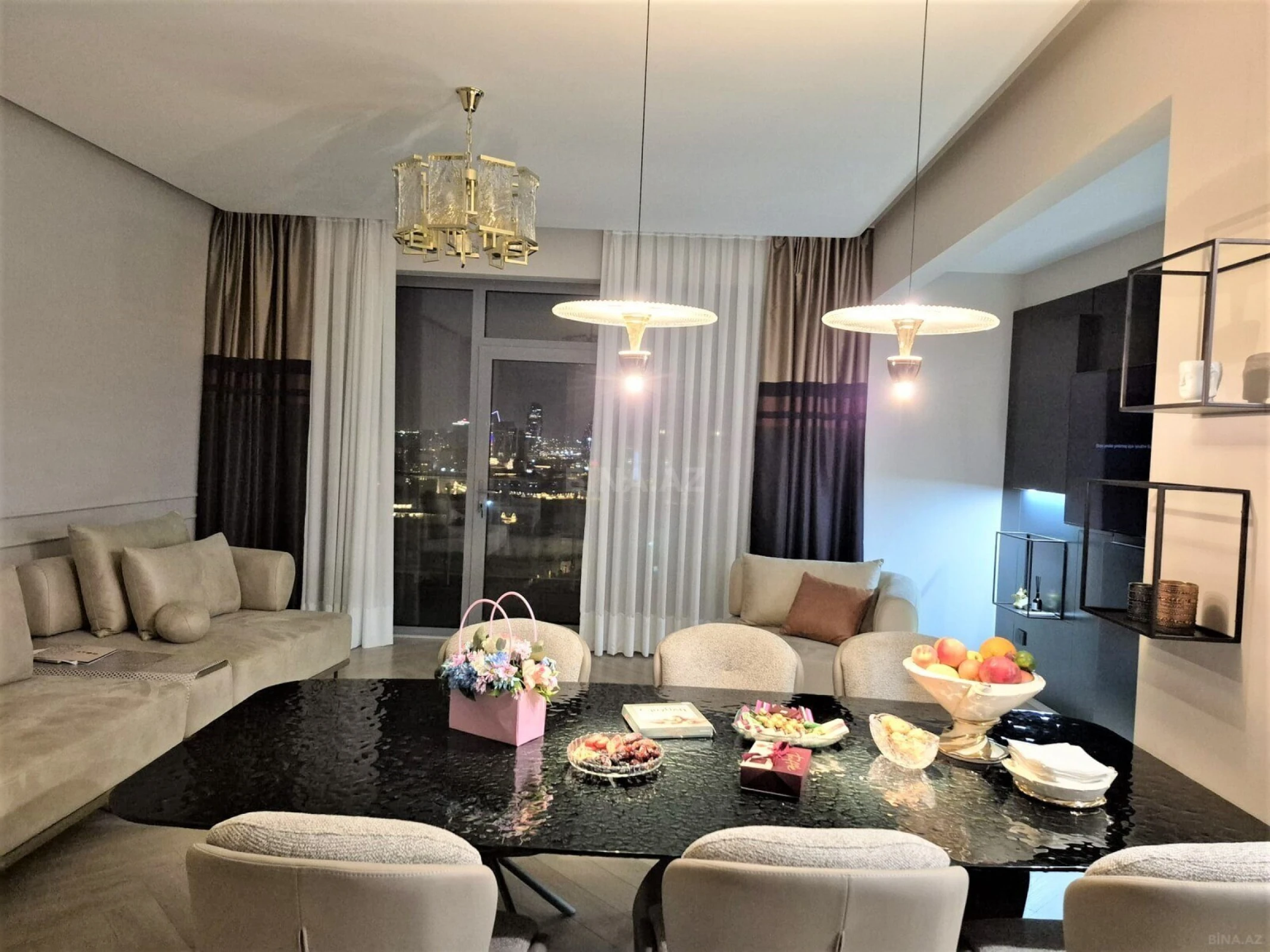 Kirayə verilir 2 otaqlı mənzil 120 m²