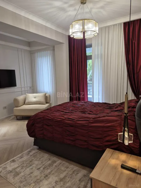 Kirayə verilir 2 otaqlı mənzil 120 m²